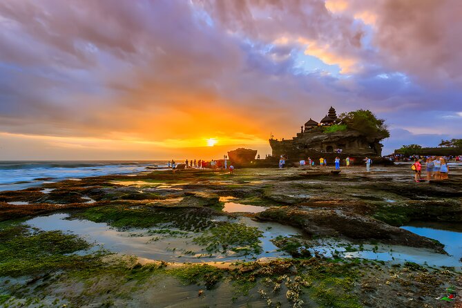 Private Full-Day Tour: Ulun Danu Beratan Temple, Jatiluwih and Tanah Lot Temple - Taman Ayun begins the temple story