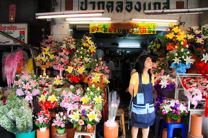 Private Grand Palace and Temple of Emerald Buddha & All Bangkok Highlights - Pak Khlong Flower Market