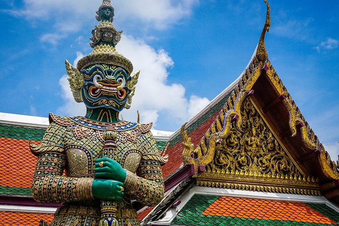 Private Grand Temples Along the Chao Phraya River [1/2 Day] - Who should book this Bangkok temple tour?