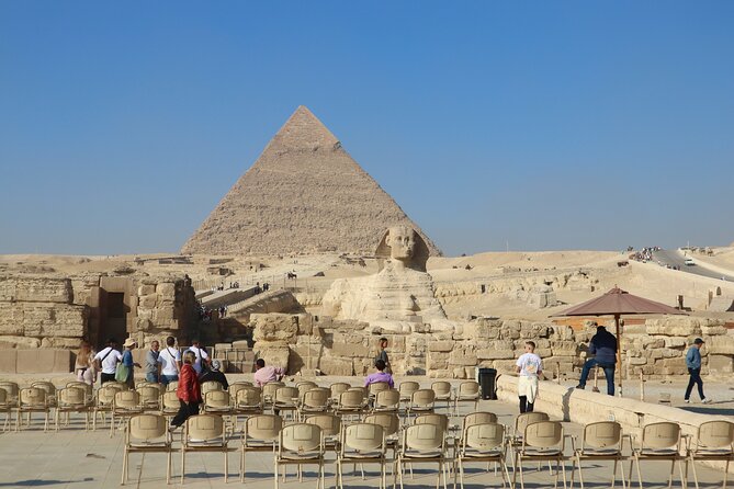 Private Guided Tour in Giza Pyramids, Valley Temple, and Sphinx - Two hours among the three pyramids
