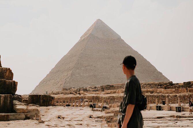 Private Guided Tour in Giza Pyramids, Valley Temple, and Sphinx - Timing, traffic, and what to plan around it