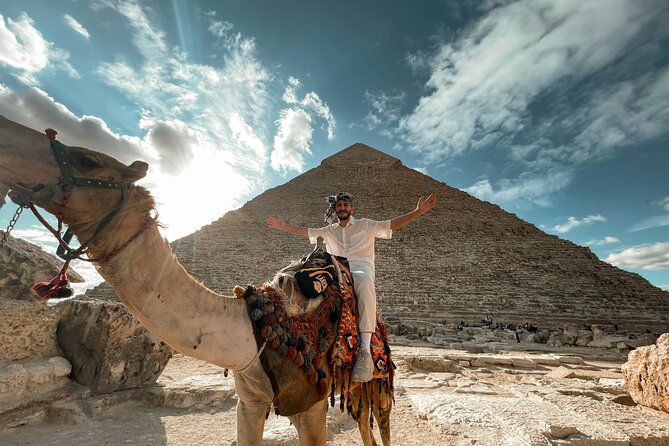 Private Guided Tour in Giza Pyramids, Valley Temple, and Sphinx - The Valley Temple reveals the working side of Giza
