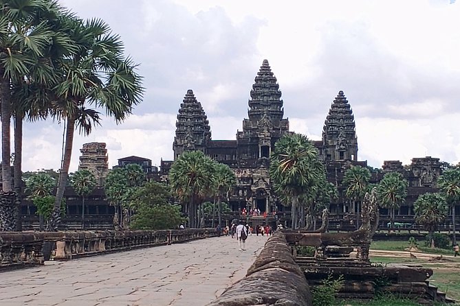 Private One Day Tour with Sunrise at Angkor Wat - Transport, lunch, and the practical value of privacy