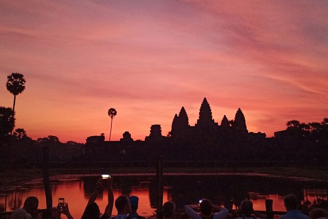 Private One Day Tour with Sunrise at Angkor Wat - Angkor Wat: four hours with Cambodia’s great monument