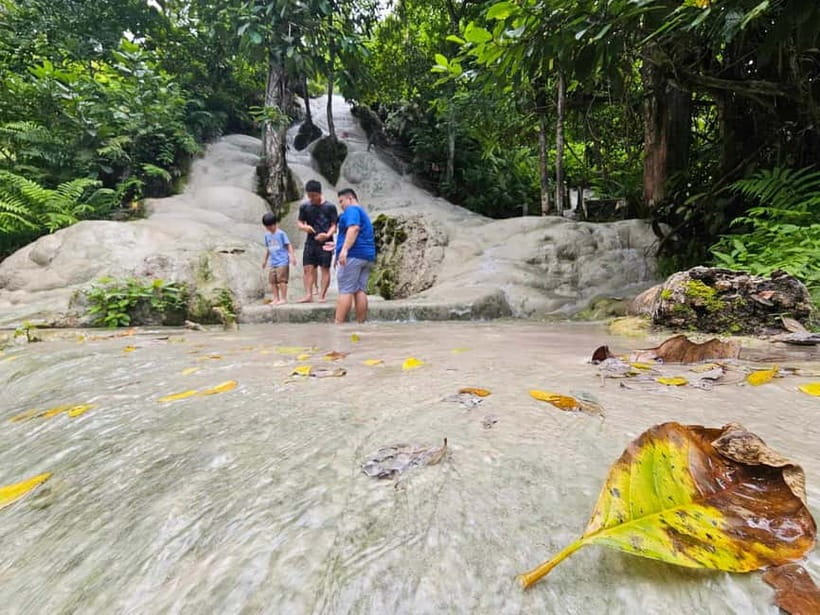 Private : Sticky Waterfall & Secret Temple & Karen Village. - Who should book this experience?