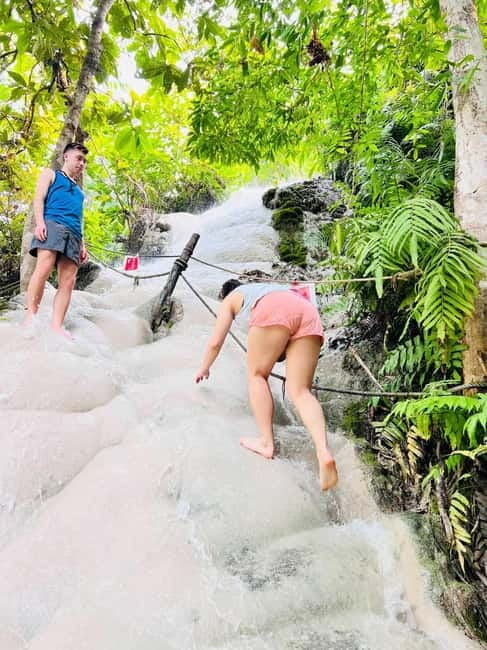 Private : Sticky Waterfall & Secret Temple & Karen Village. - Following the trail to the Seven-Colored Fountain
