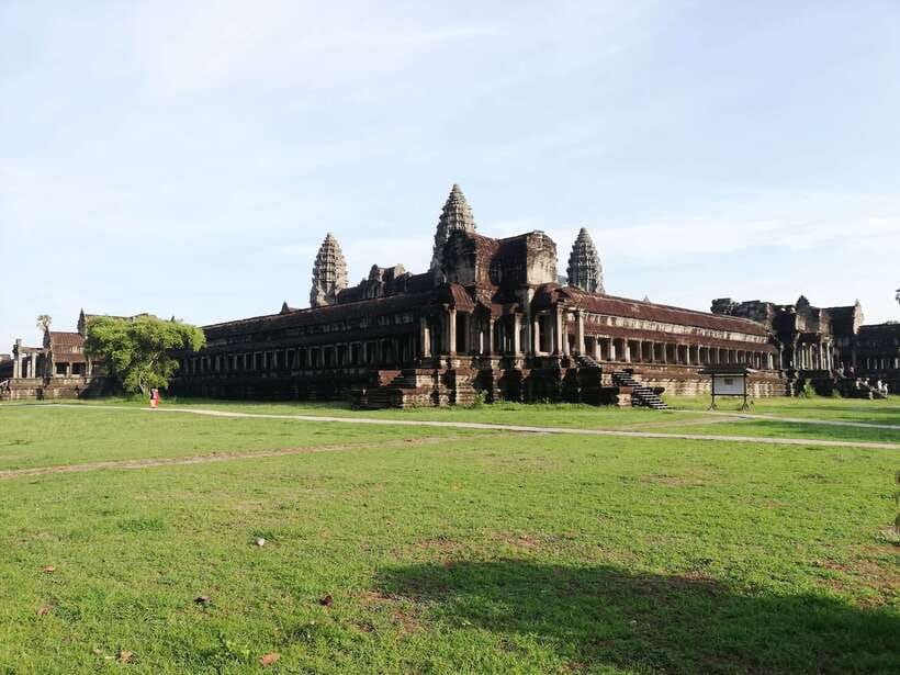 Private Sunrise Angkor Wat Tour - Angkor Thom, the old royal city