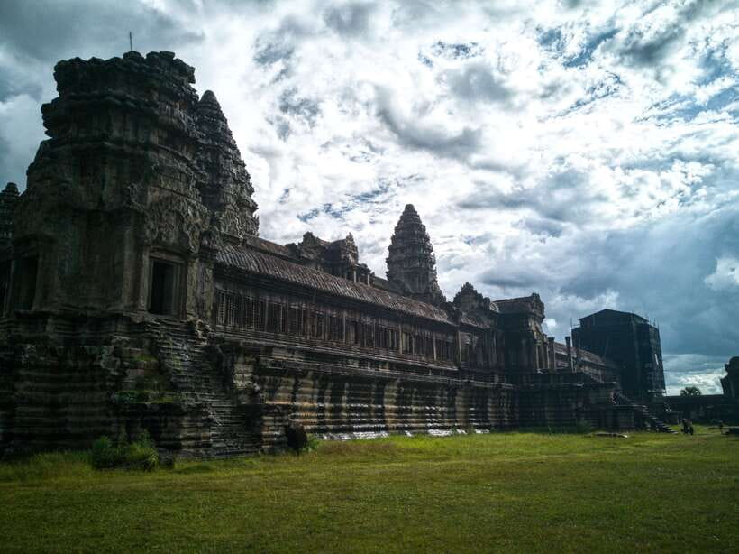 Private Sunrise Angkor Wat Tour - Angkor Wat before the crowds and heat