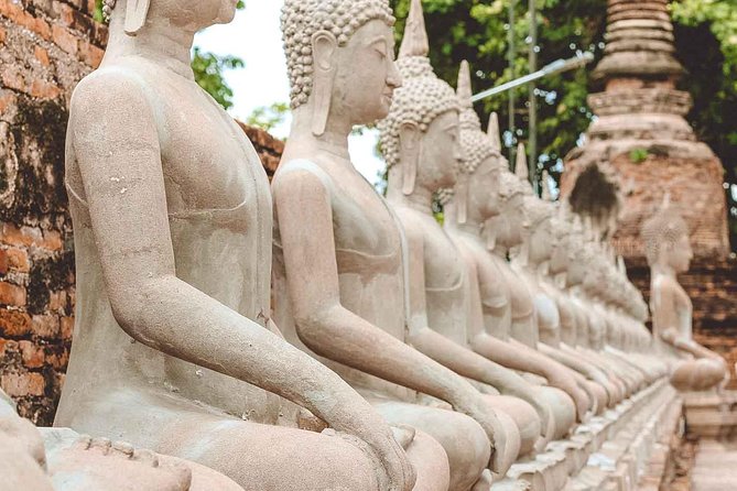 Private Tour: Ayutthaya Temples, Ruins and Lunch on River Cruise - Wihan Phra Mongkhon Bophit brings the living temple into view