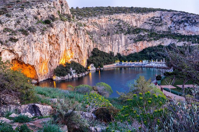 Private Tour - Cape Sounion & Temple of Poseidon - Lake Vouliagmeni: a short stop with a strange natural story