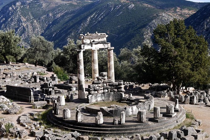 Private Tour Delphi, Village of Arachova, Osios Loukas Monastery - Osios Loukas: Byzantine art in a quiet setting
