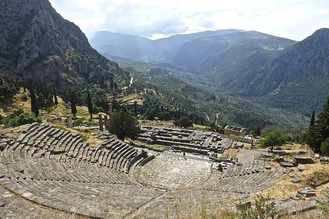 Private Tour Delphi, Village of Arachova, Osios Loukas Monastery - Delphi: two hours among Apollo and the Oracle