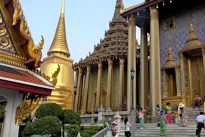 Private Tour: Grand Palace & Emerald Buddha Temple Experience - Wat Phra Kaew and the Emerald Buddha
