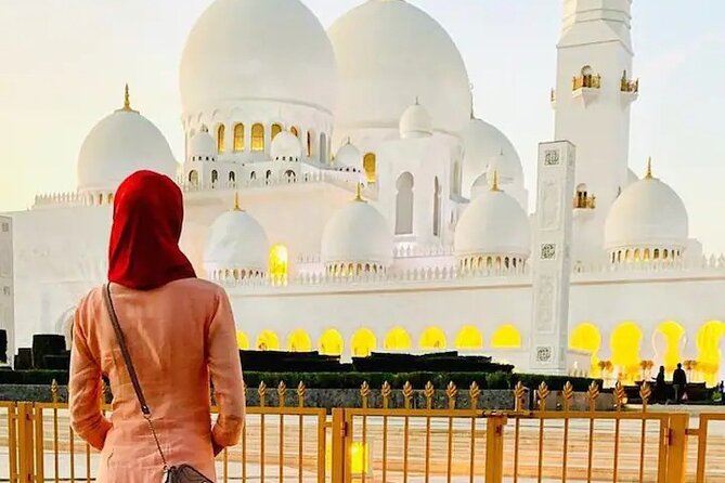 Private Tour in Abu Dhabi City with BAPS Temple - Etihad Towers and the Abu Dhabi skyline