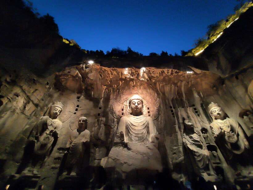 Private Tour: Longmen Grottoes, Shaolin Temple & Kungfu Show - Walking through Longmen’s cliffside art
