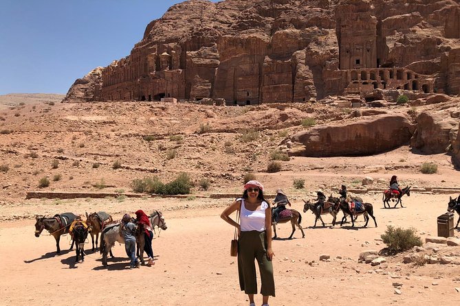 Private Tour Petra with Monastery El Deir and lunch - Who should book this experience?