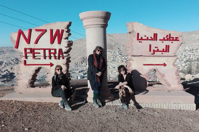 Private Tour Petra with Monastery El Deir and lunch - Walking through the Siq to the Treasury