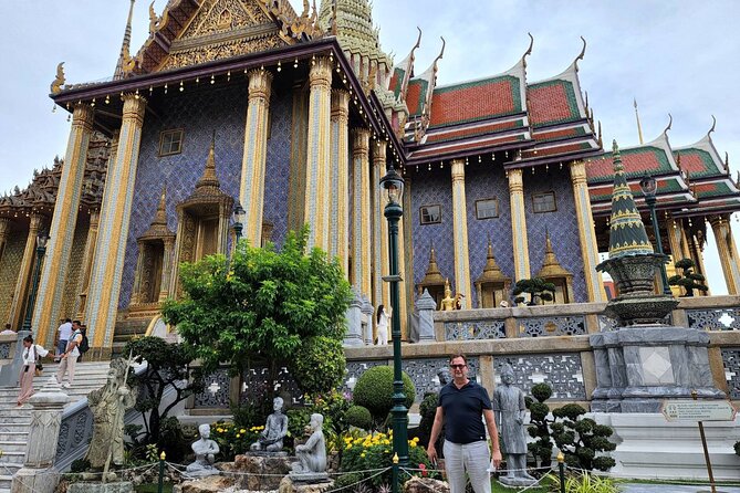 Private Tour: Temples Tour of Bangkok - Dress, timing, and small practical matters