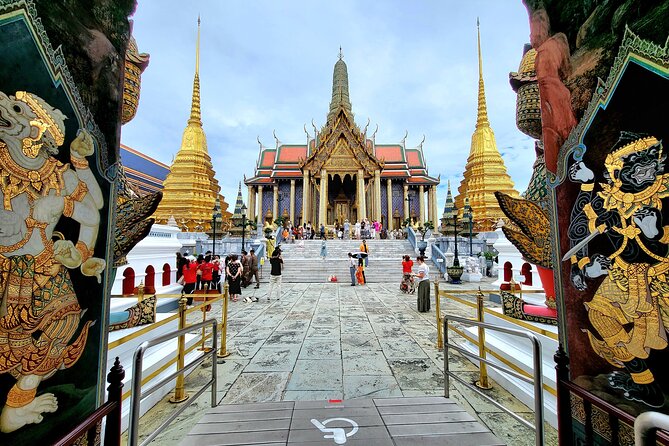 Private Tour to Grand Palace, Pho Temple and Arun Temple - The Grand Palace and Bangkok’s royal center