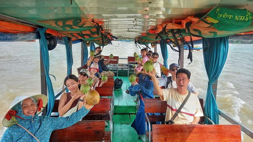 Private Tour to Mekong Delta & Vinh Trang Pagoda 1 Day - By motorboat past the river islets