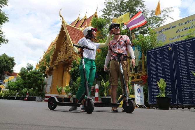 Private Tour to Pho Temple, Arun Temple and Canal Tour - Pak Khlong Talad closes the route with flowers