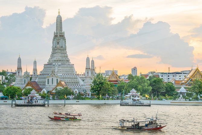 Private Tour - Top 3 Major Monuments (Grand Palace, Wat Pho, Wat Arun) - Hotel pickup, vehicle, and pace