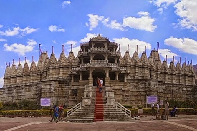 Private Transfer From Jodhpur To Udaipur Via Ranakpur Jain Temple - Ranakpur Jain Temple and its remarkable design