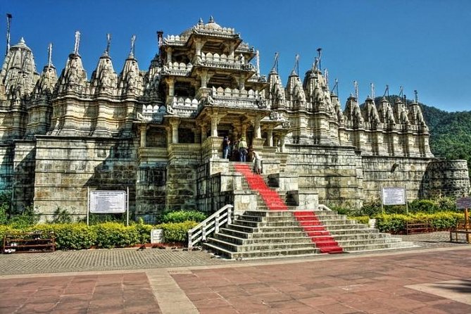 Private Transfer From Udaipur To Jodhpur Via Jain Temple & Kumbhalgarh Fort - Leaving Udaipur by private car