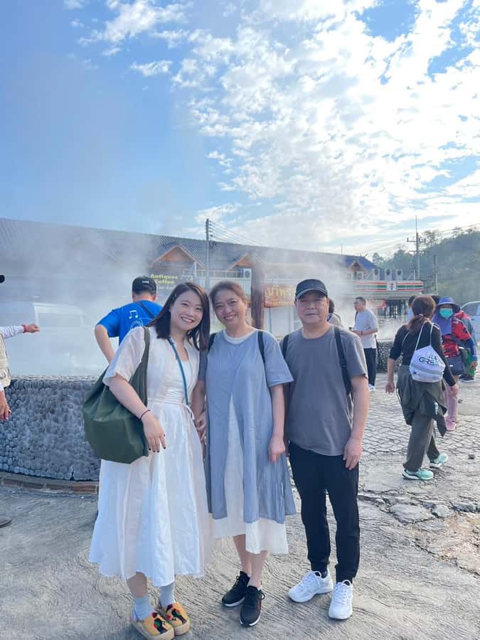 Private trip Chiang Rai Day trip, White Temple, Blue temple - Is $191 good value for three people?
