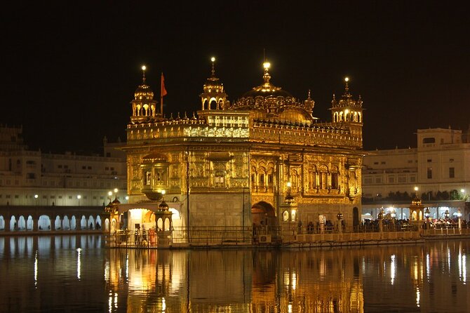 Private Wagah Border Drama and the Golden Temple with Transfer - Seeing the langar kitchen in action