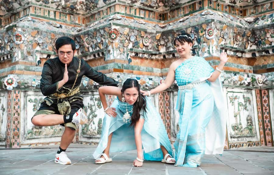 Professional Thai Costume Photography at Wat Arun, Bangkok - Wat Pho and the nearby sights after your session