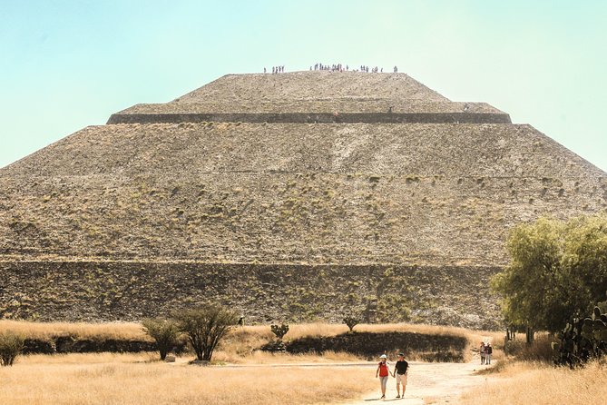 Pyramids of Teotihuacan, Guadalupe Shrine & Tlatelolco Tour - The tequila tasting and the possible meal stop