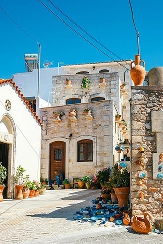 Rethymno: Melidoni Cave and Arkadi Monastery Half-Day Trip - Is the guide the difference-maker?