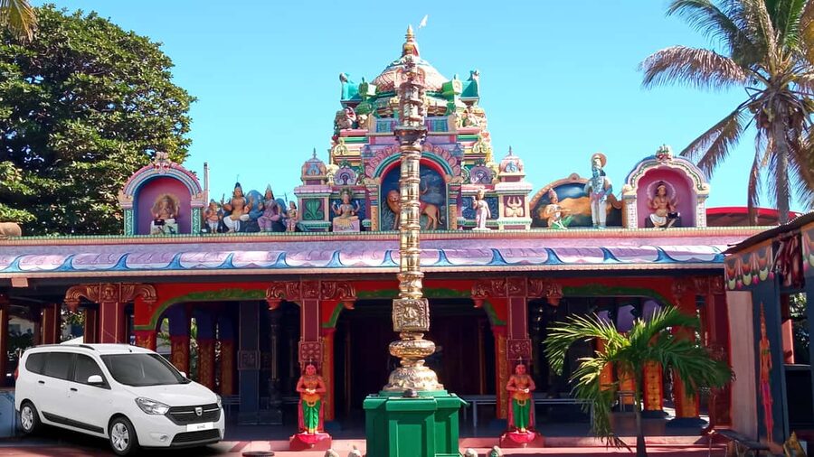 Réunion Island: Temples and religions Half-day tour - Why Réunion’s religious mix makes this tour worthwhile