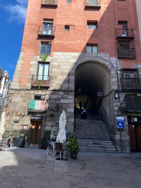 Royal Monastery of the Barefoot nuns: Guided Tour + Tickets - Key points at a glance