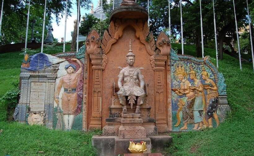 Royal Palace, National Museum & Wat Phnom with Private tour - The Guides Make the Biggest Difference