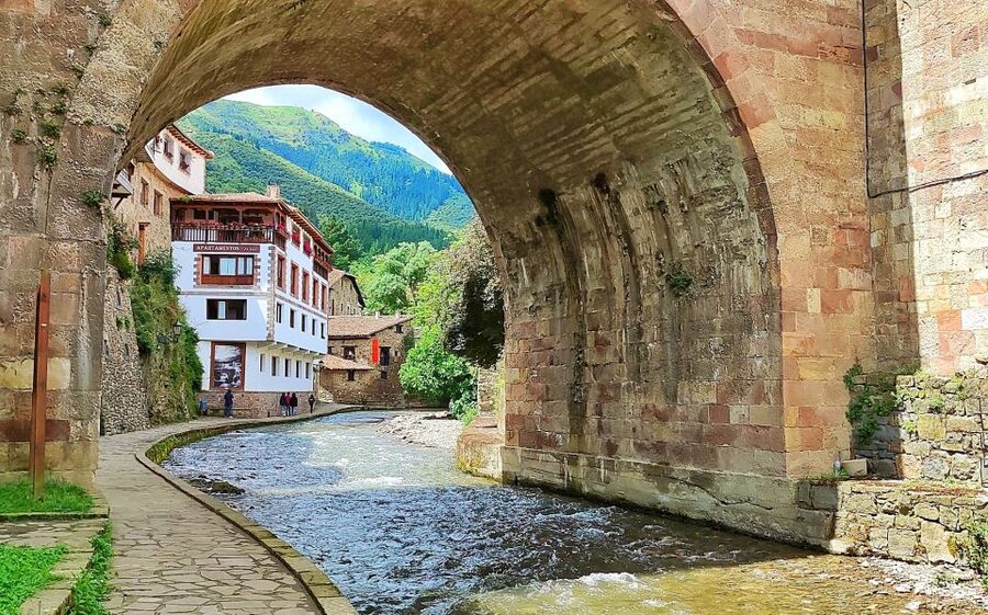 Santander: Picos, Santo Toribio Monastery and Potes Day Tour - Five things to know before booking