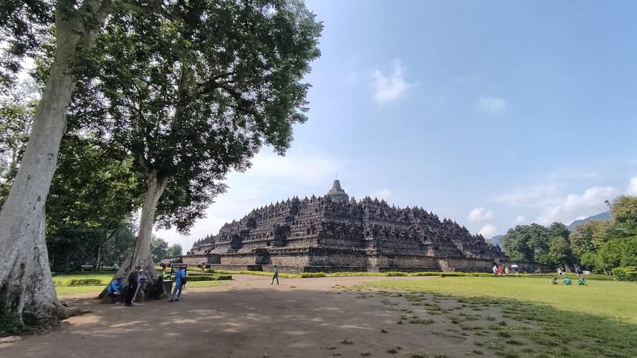 SEMARANG SHORE TOURS: BOROBUDUR TEMPLE EXCURSIONS - What to Bring and What to Expect on Board