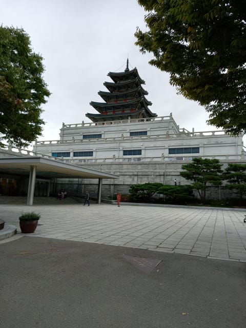 Seoul: 4-Hour Guided Tour to Palace, Bukchon, Jogyesa Temple - Is $152 a fair price for two people?