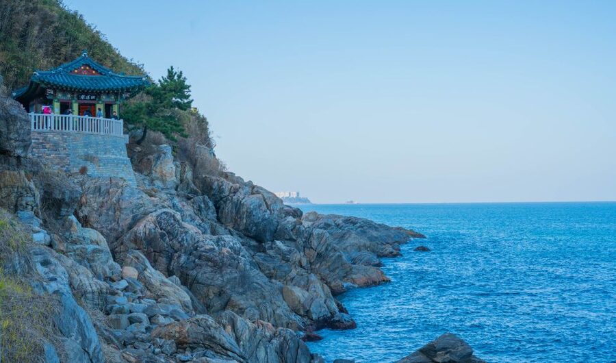 Seoul: Mt Seorak + Naksansa Temple or Nami Island Group Tour - Who should book this tour?