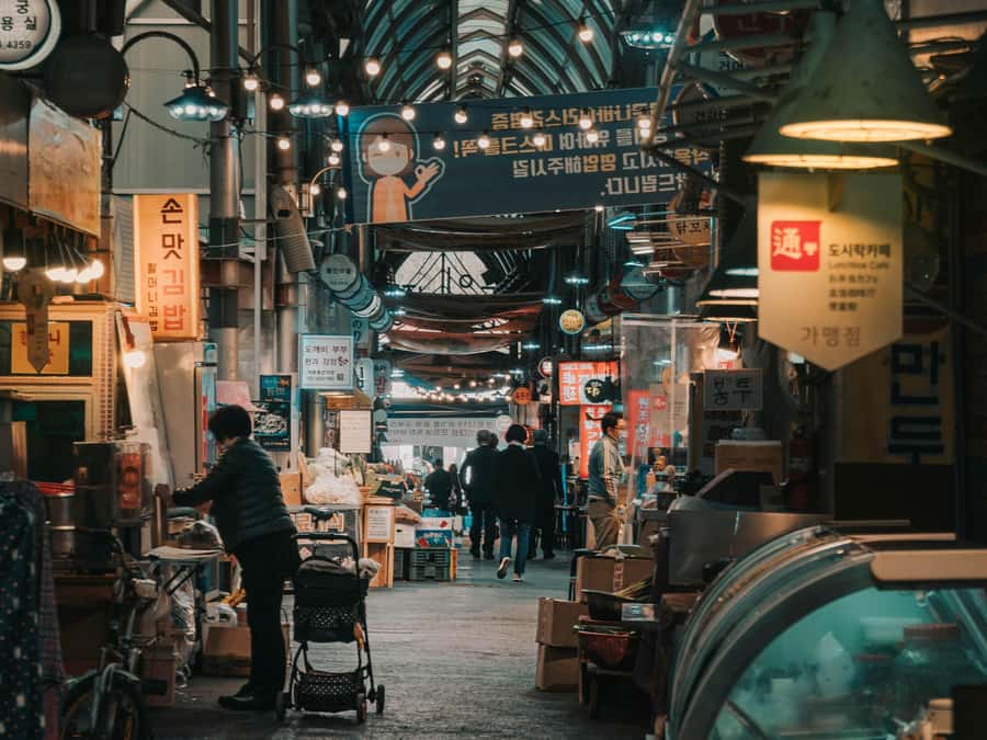 Seoul: Palace, Temple and Market Guided Foodie Tour at Night - Jongro 3-ga Pocha Street and Ikseondong