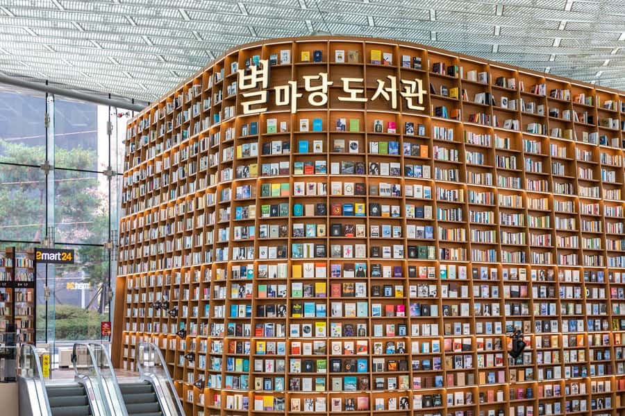 Seoul: Temple & Starfield COEX Mall Gourmet Tour in Gangnam - Korean fried chicken and beer