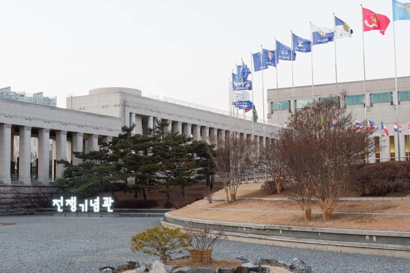 Seoul: War Memorial, Jogyesa Temple & Tapgol Park Tour - The War Memorial begins with Korea’s hardest questions