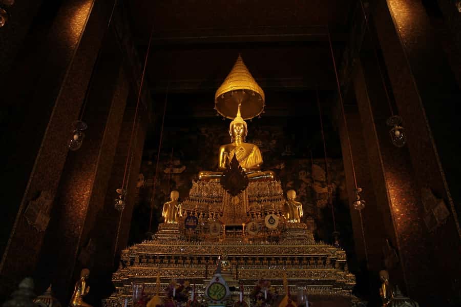 Shared Tour: Wat Pho, Wat Traimit and Wat Benchamabophit - Wat Pho and the 46-meter Reclining Buddha
