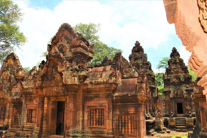 Siem Reap: Angkor Sunrise 1- or 2-Day Guided Temples Tour - Transport, heat, and the long walking days