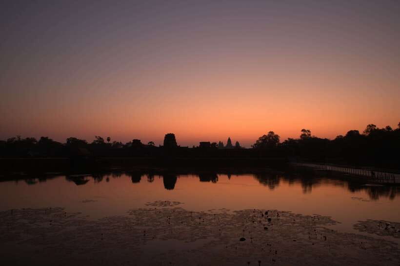 Siem Reap: Angkor Sunrise 1- or 2-Day Guided Temples Tour - The sunset finish to Day 1