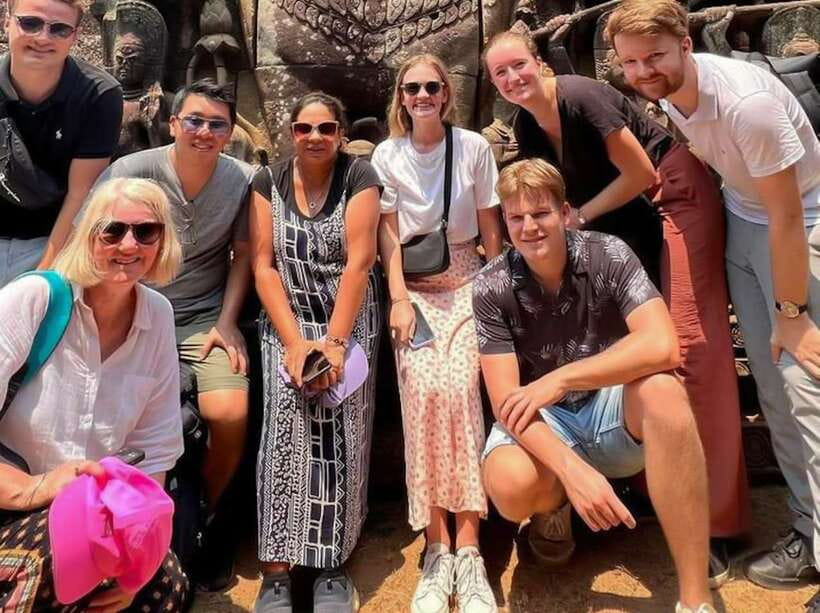 Siem Reap: Angkor Wat 2-Day Tour with Sunrise and Sunset - Guides, transport, and the human side