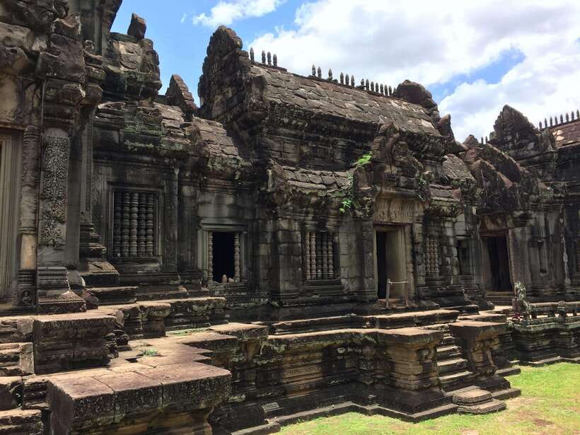 Siem Reap: Angkor Wat, Angkor Thom, and Banteay Srei Tour - What the $155 group price really buys