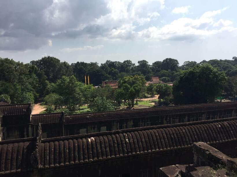 Siem Reap: Angkor Wat Half-Day Trip with Local Guide - Is $100 good value for two?