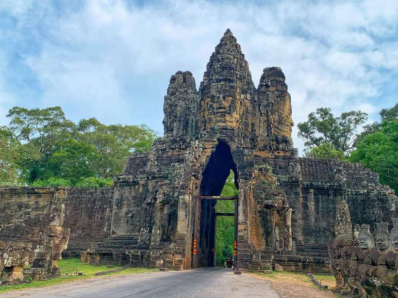 Siem Reap: Angkor Wat Private Tour by Tuk-Tuk - What the $16 price really buys you